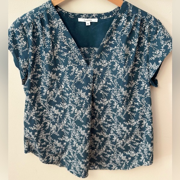 Fun 2 Fun Floral Blouse - Picture 2 of 6